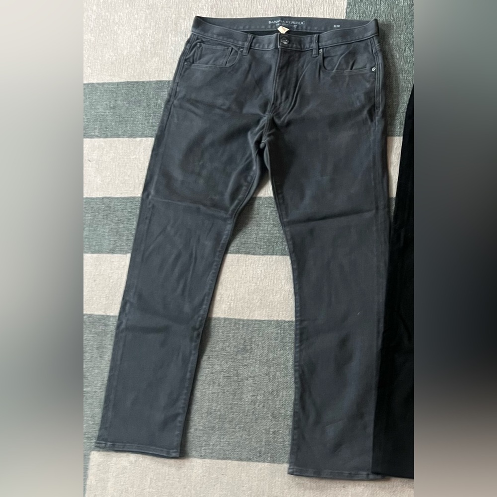 Banana Republic Slim Traveler Pant - 34 waste - Gray